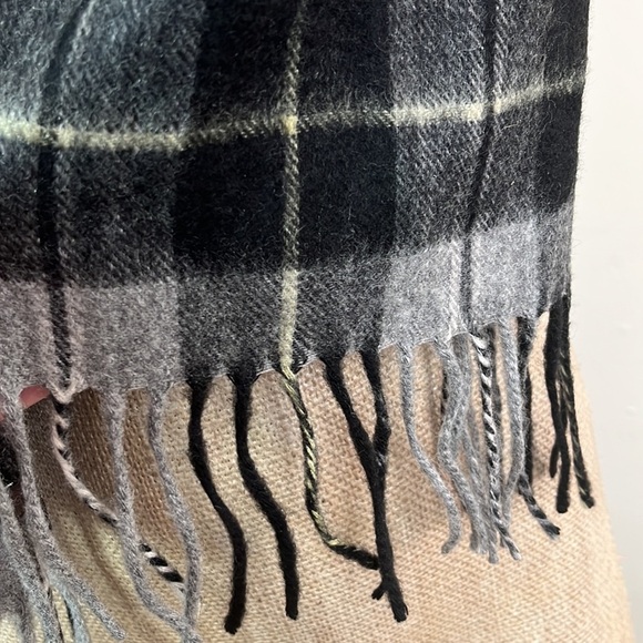 Nordstrom Merino Wool Scarf Plaid Gray Black Gold 
70 inches x 12 inches - Picture 3 of 3